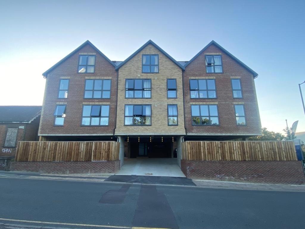 Stylish & Spacious Apartment Royal Tunbridge Wells Exteriör bild